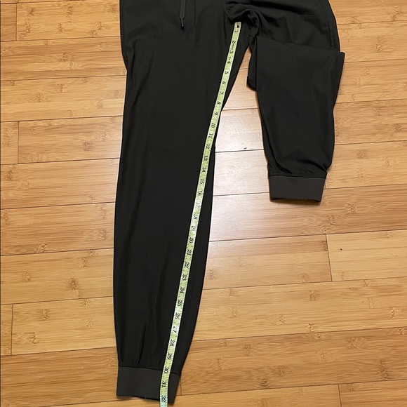 Lululemon Men’s ABC Skinny-Fit Jogger Size Small Army Green Pull On Performance - Picture 15 of 17